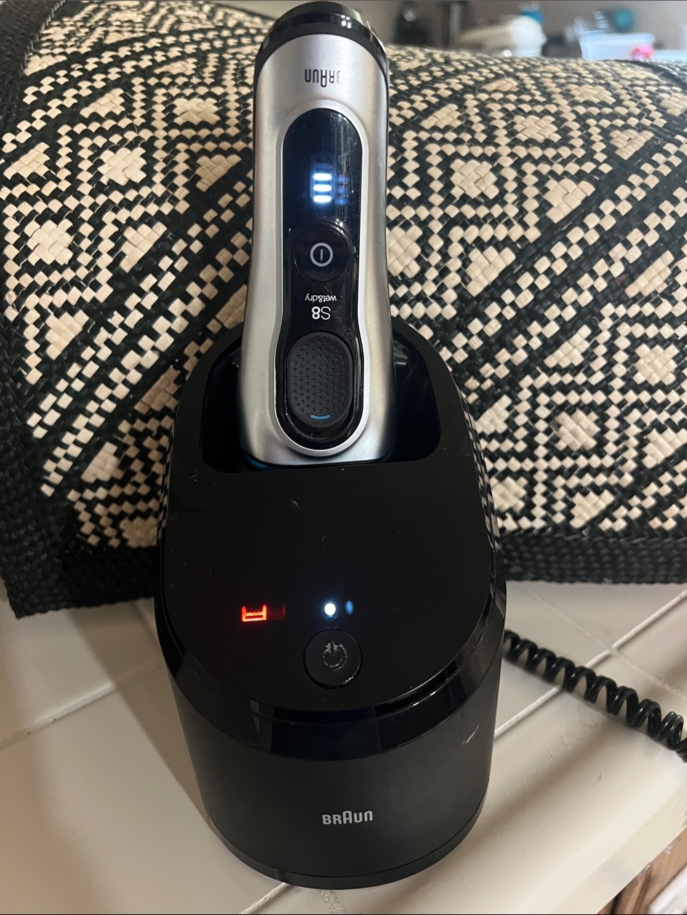 Braun Series 8 Electric Shaver – Silver/Black. Pre-owned.